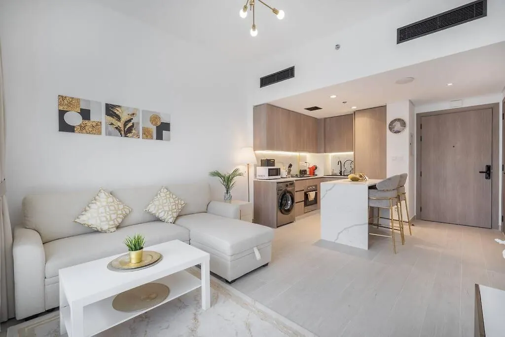 Brand New Listing & Studio City & Czechin Dubaj